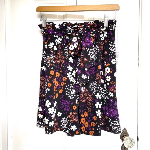 LuLaRoe Paper Bag Shorts Ella - Orange Purple Floral Black Small Bow Belt NWT - Picture 2 of 11